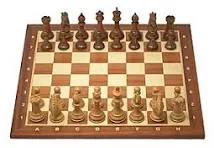 Juego de mesa de ajedres muy bueno para niños que recien comienzan a jugar ajedres